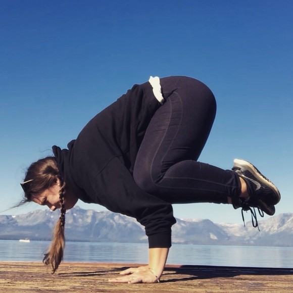 Meet your Posher, Melissa - Picture 1 of 1